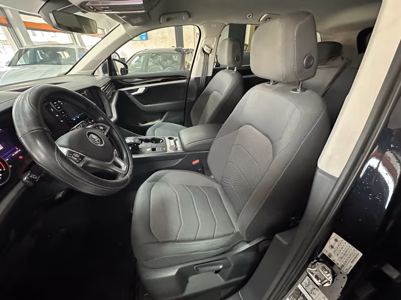 Volkswagen Touareg - 9