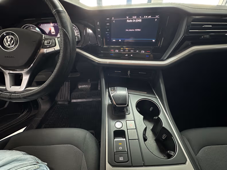 Volkswagen Touareg - 10