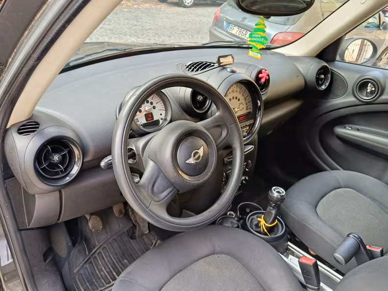 Mini Countryman - 11