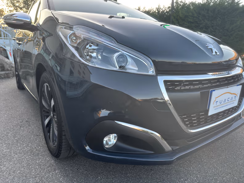 Peugeot 208 - 9