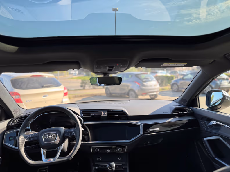 Audi Q3 - 18