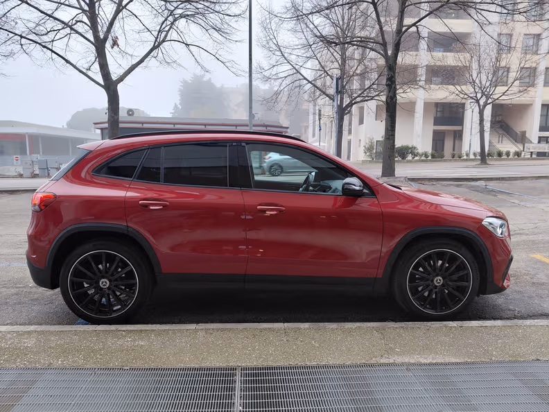 Mercedes-Benz GLA-Class - 28