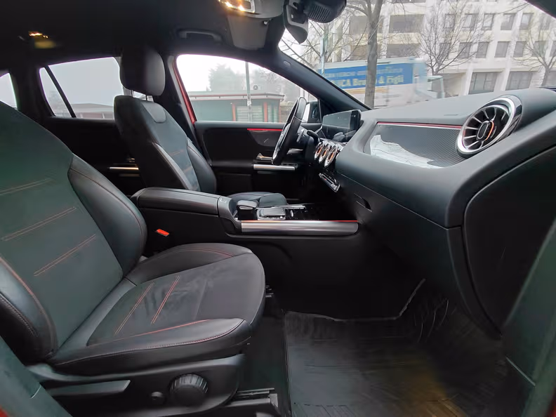 Mercedes-Benz GLA-Class - 12