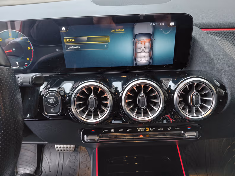 Mercedes-Benz GLA-Class - 14