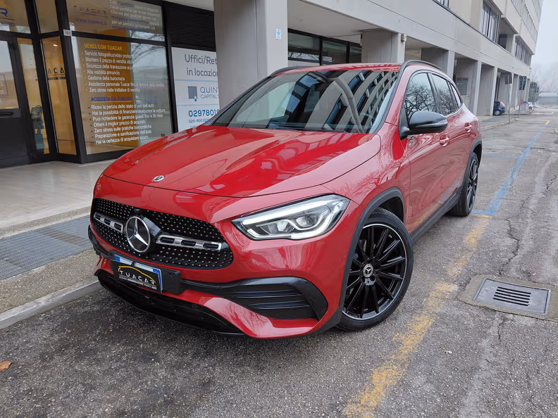 Mercedes-Benz GLA-Class - 1