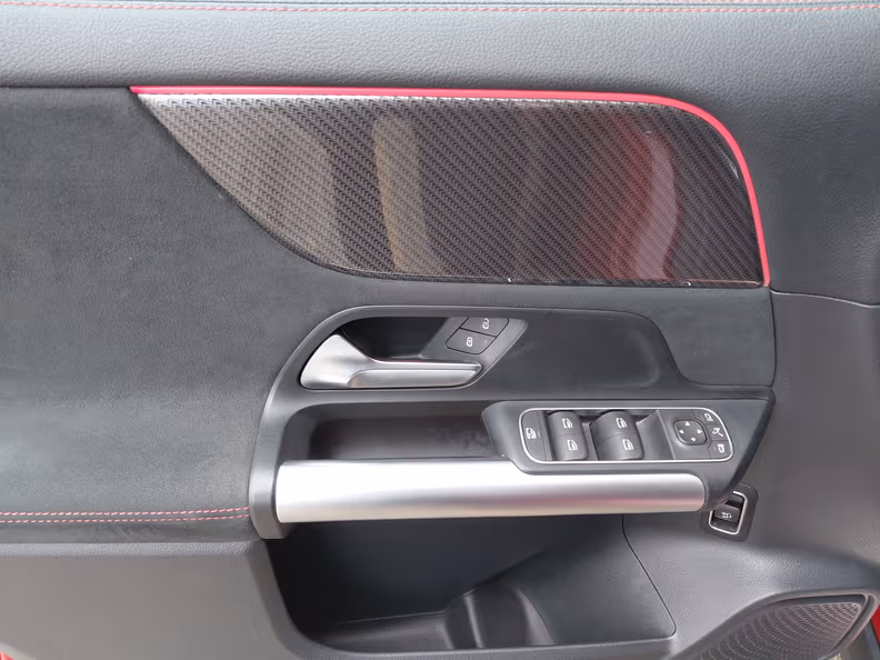 Mercedes-Benz GLA-Class - 13