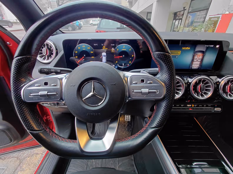 Mercedes-Benz GLA-Class - 18