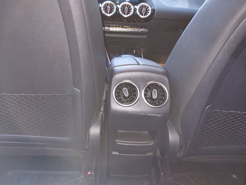 Mercedes-Benz GLA-Class - 30