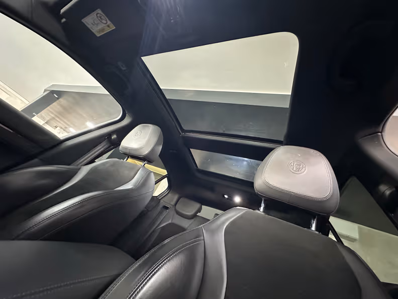 Alfa Romeo Stelvio - 12