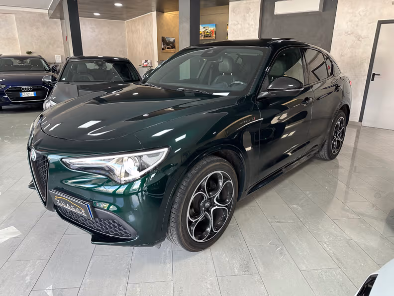 Alfa Romeo Stelvio - 1
