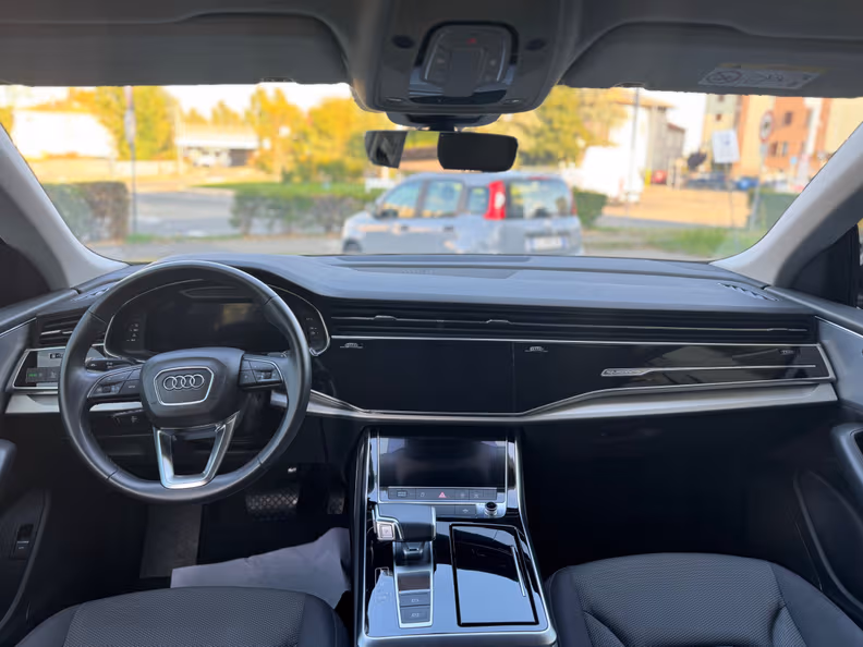 Audi Q8 - 17