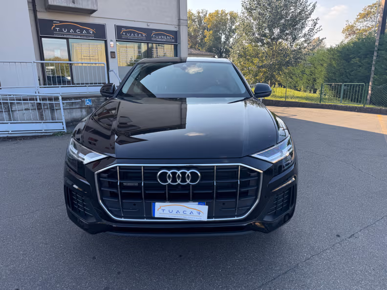 Audi Q8 - 8