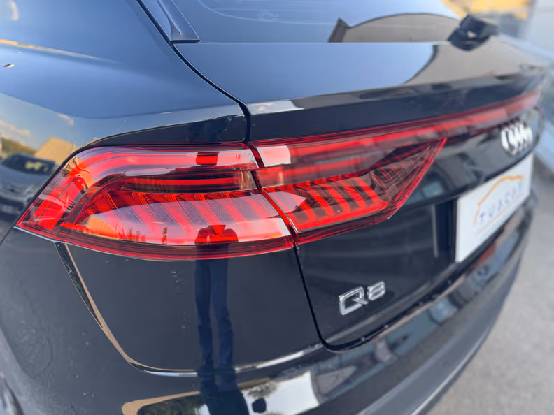 Audi Q8 - 11