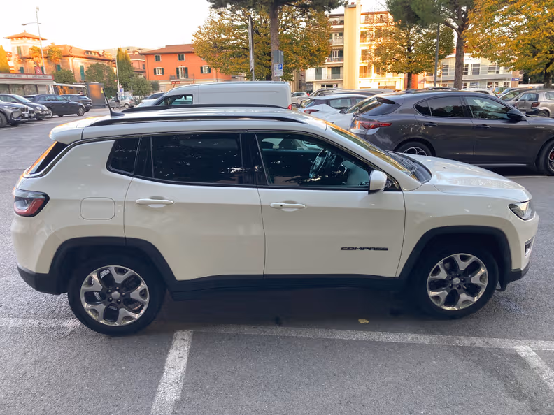 Jeep Compass - 29