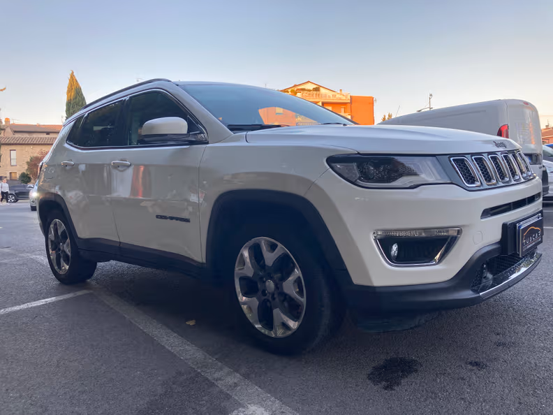 Jeep Compass - 33