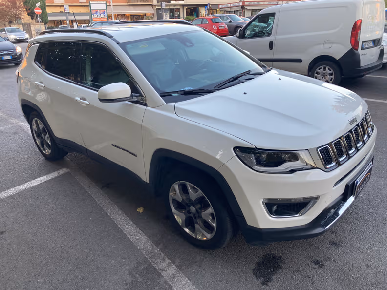 Jeep Compass - 32