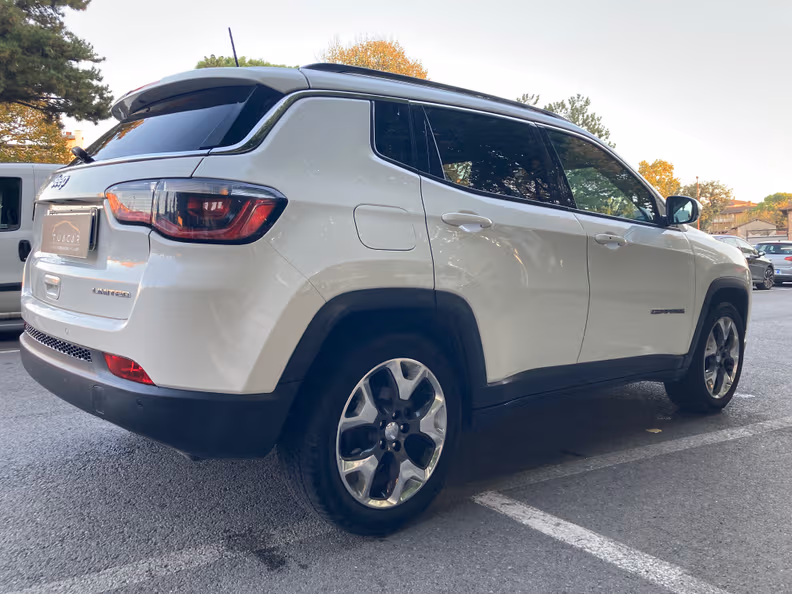 Jeep Compass - 27