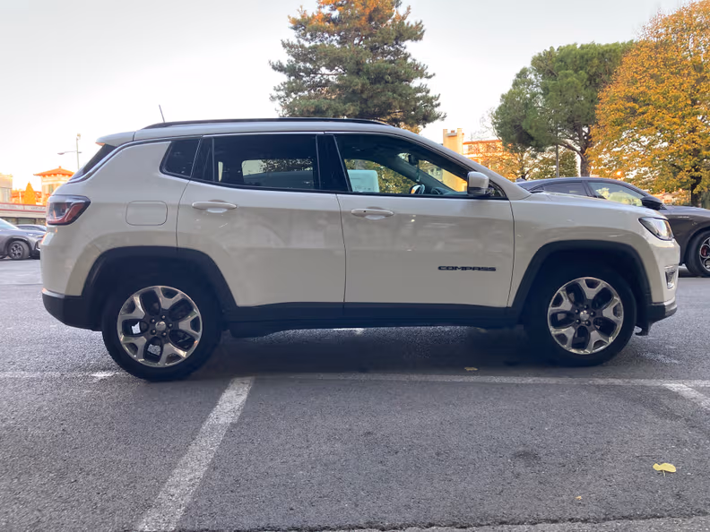 Jeep Compass - 30