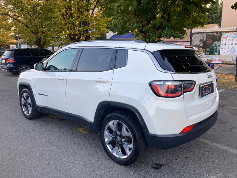 Jeep Compass - 12