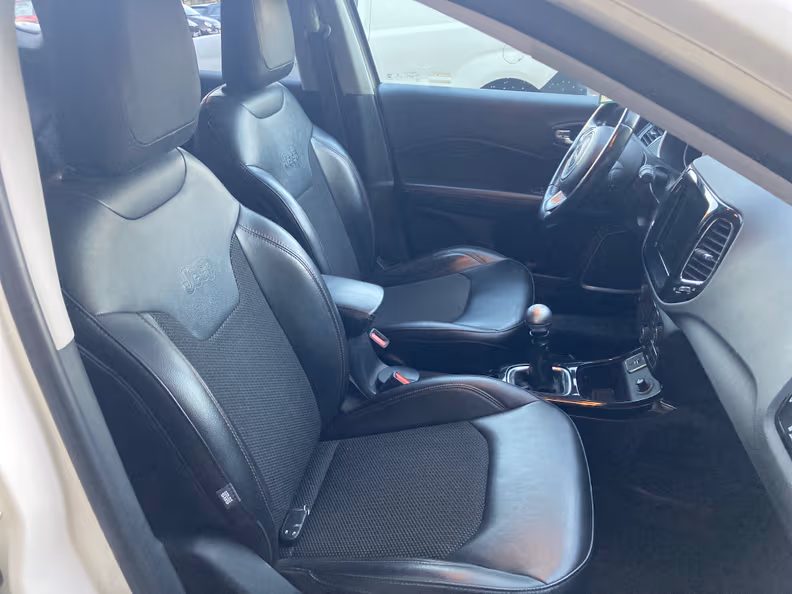 Jeep Compass - 61