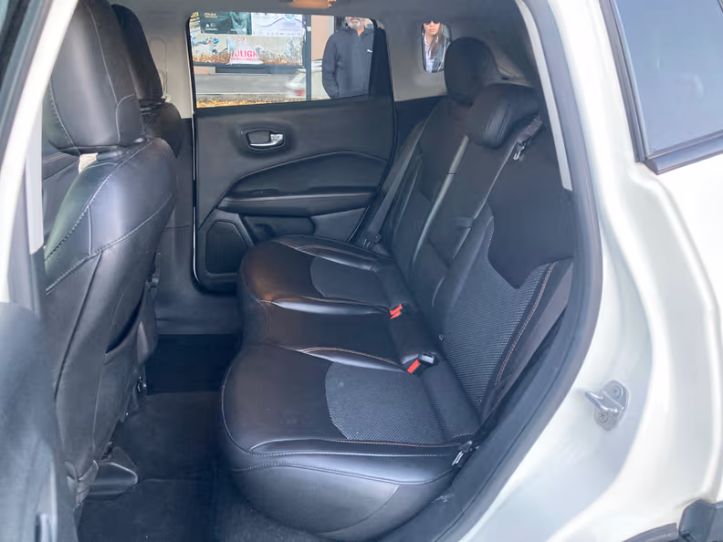 Jeep Compass - 56