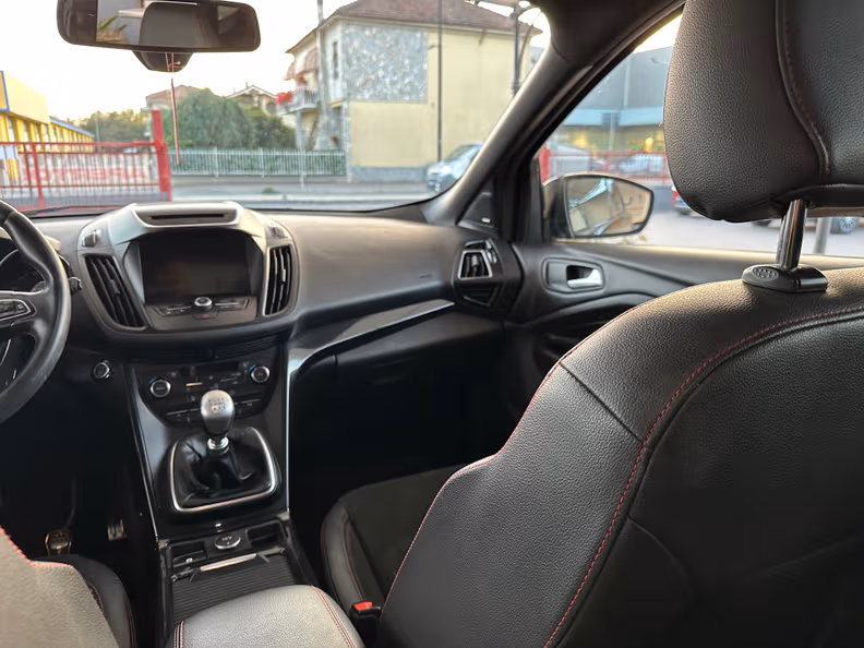 Ford Kuga - 29