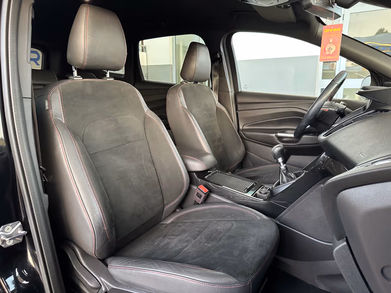 Ford Kuga - 25