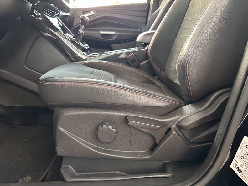 Ford Kuga - 13