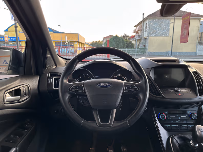 Ford Kuga - 19