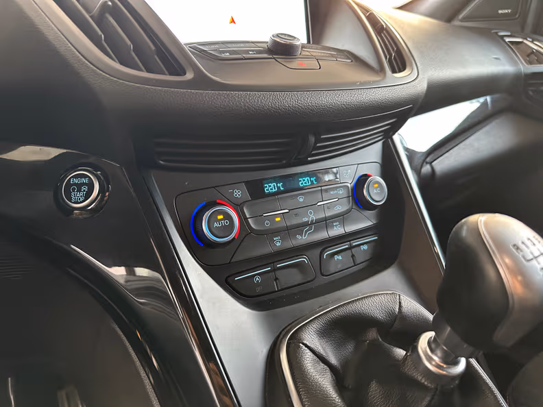 Ford Kuga - 11