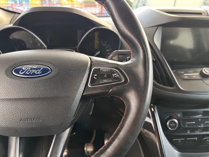 Ford Kuga - 20