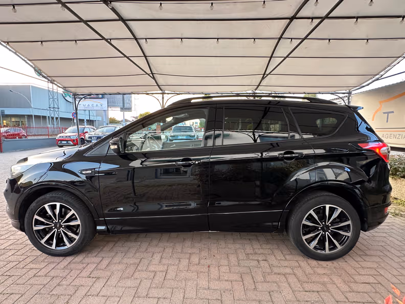 Ford Kuga - 31