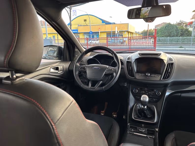 Ford Kuga - 28