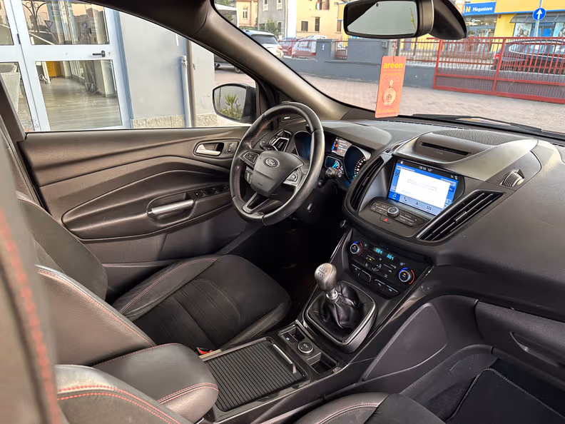 Ford Kuga - 8