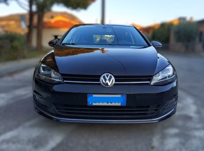 Volkswagen Golf - 2