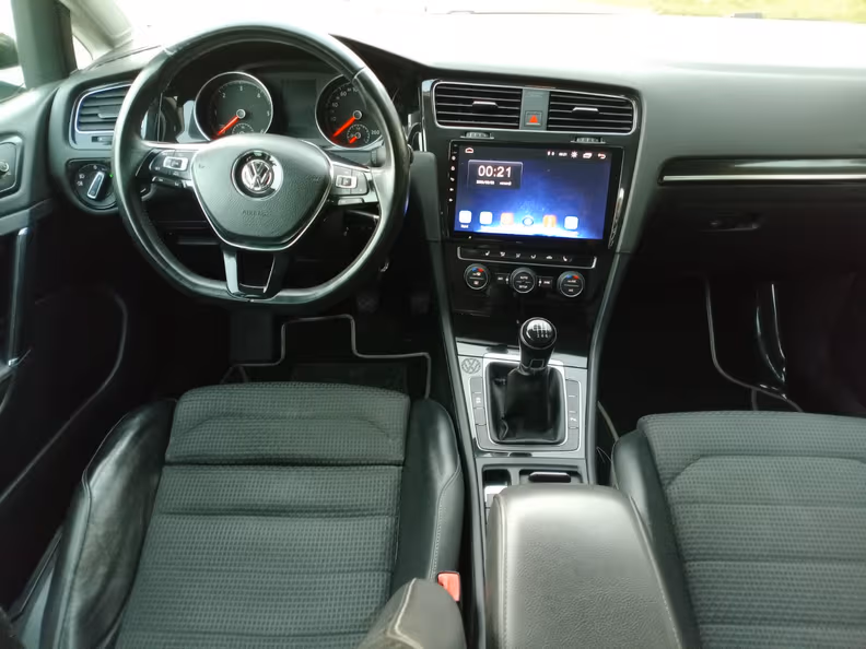 Volkswagen Golf - 16