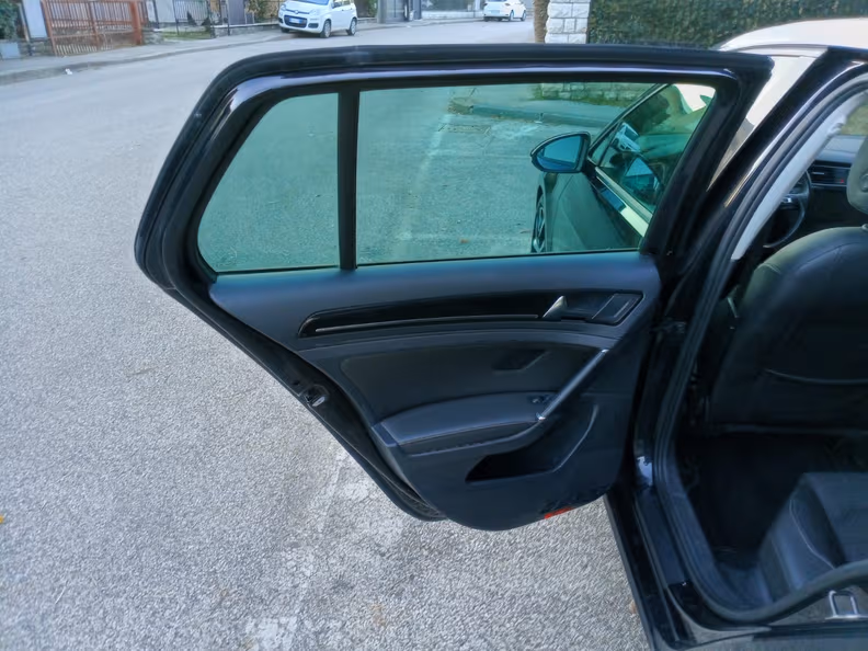 Volkswagen Golf - 26