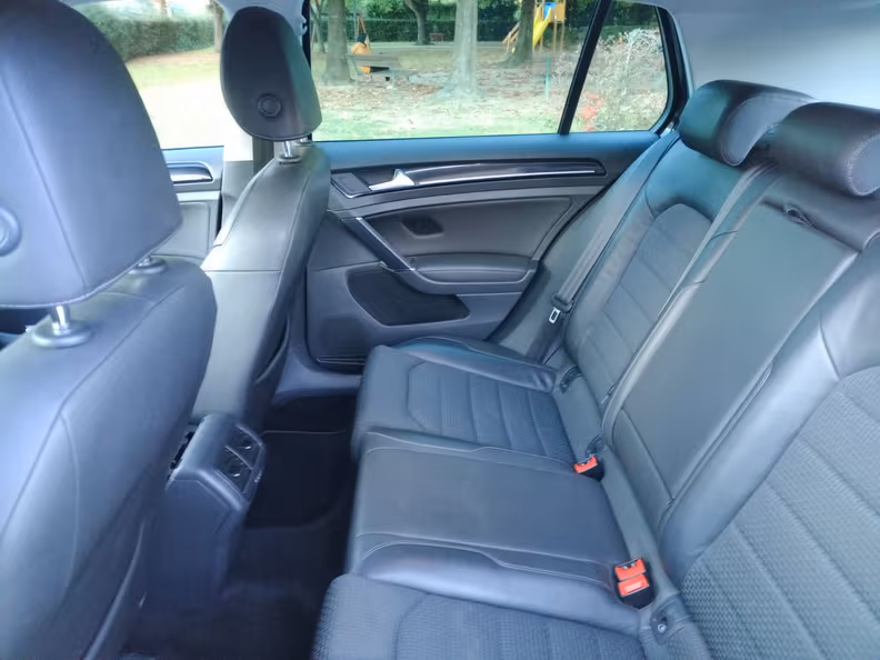 Volkswagen Golf - 29