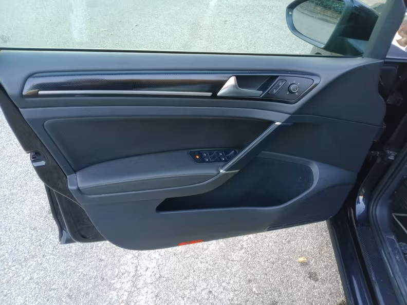 Volkswagen Golf - 27