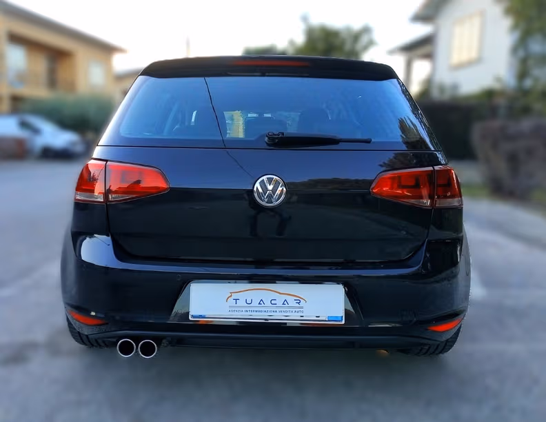 Volkswagen Golf - 10