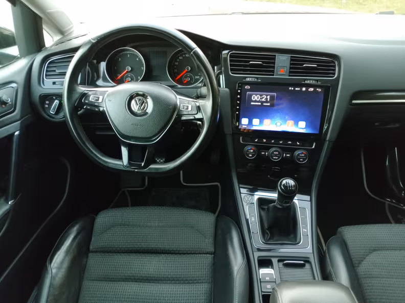 Volkswagen Golf - 3