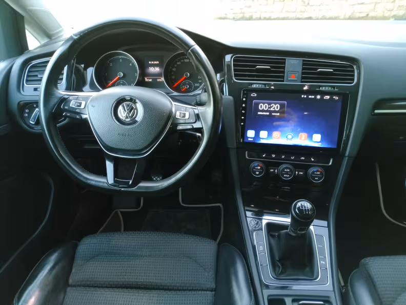 Volkswagen Golf - 18
