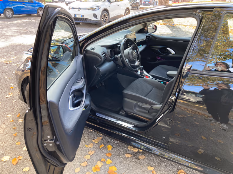 Toyota Yaris - 60