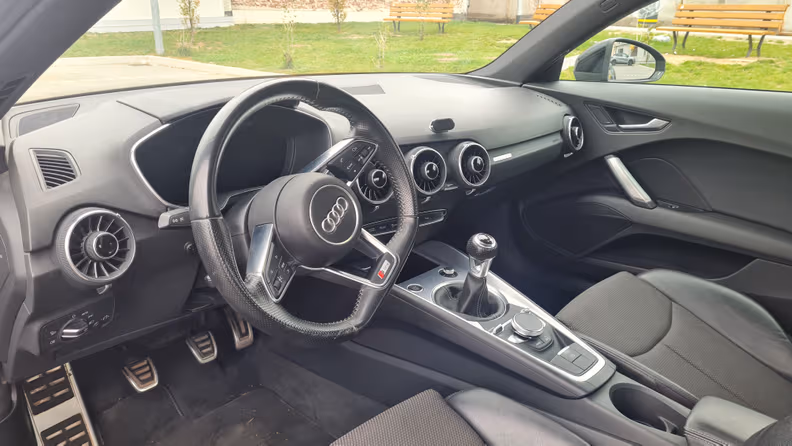 Audi TT - 16