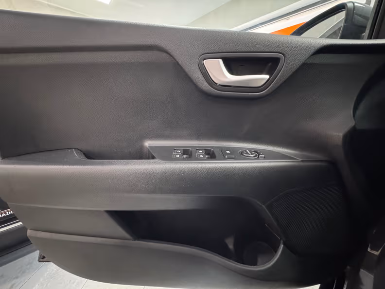 Kia Stonic - 10