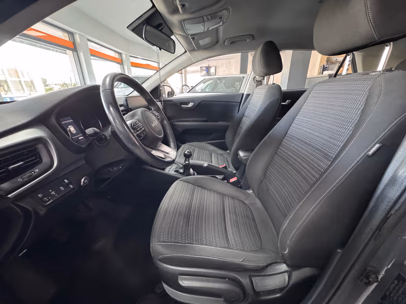 Kia Stonic - 8