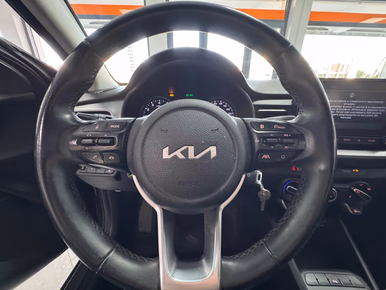 Kia Stonic - 11