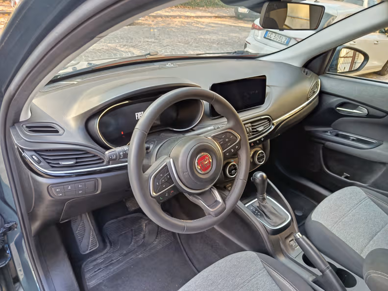 Fiat Tipo - 12