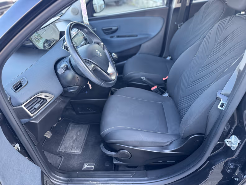 Lancia Ypsilon - 19