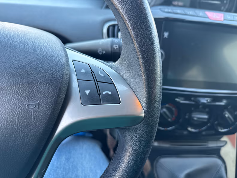 Lancia Ypsilon - 16
